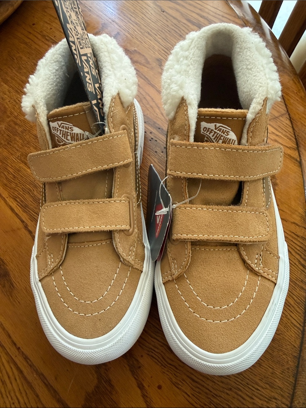 Vans Kids MTE Chestnut Brown & White Sneakers with Pink Soles SIZE 1 unisex - Picture 9 of 9